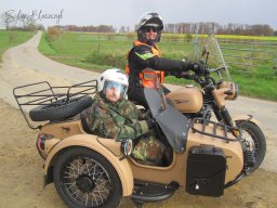 2025-11-14_Moment-de-Partage-et-Bonheur-en-Side